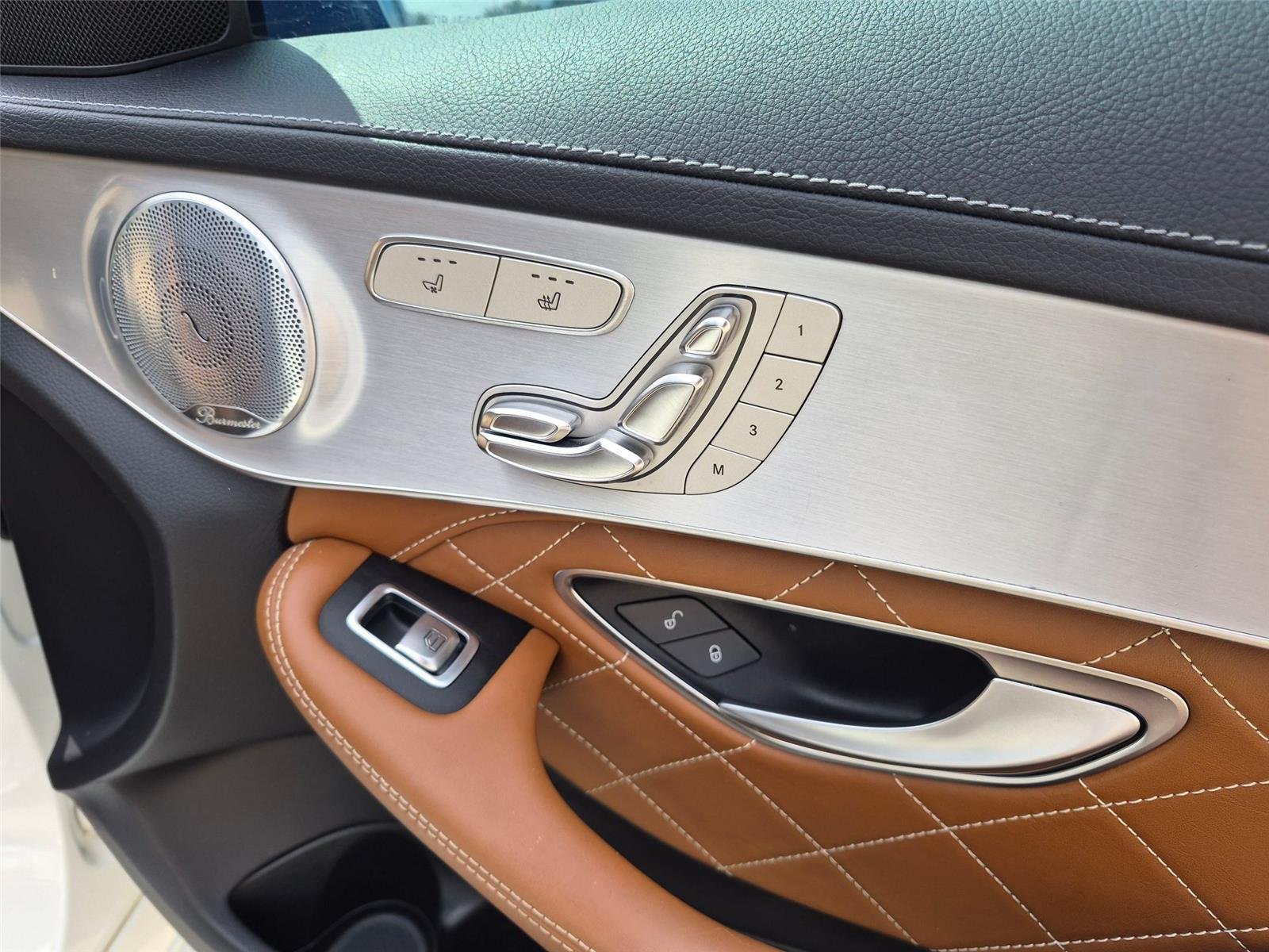 Used 2018 designo Diamond White Metallic Mercedes-Benz AMG® C 43 image 29