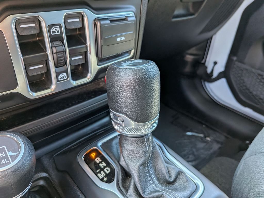 2025 Jeep Wrangler 4-Door Sahara - Photo 24