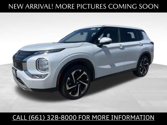 2022 Mitsubishi Outlander SE 2WD's photo