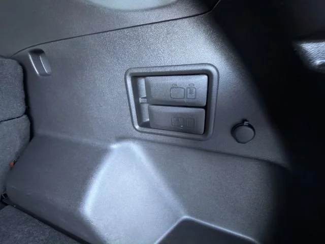 Used 2024 Sterling Gray Metallic Chevrolet LT image 29