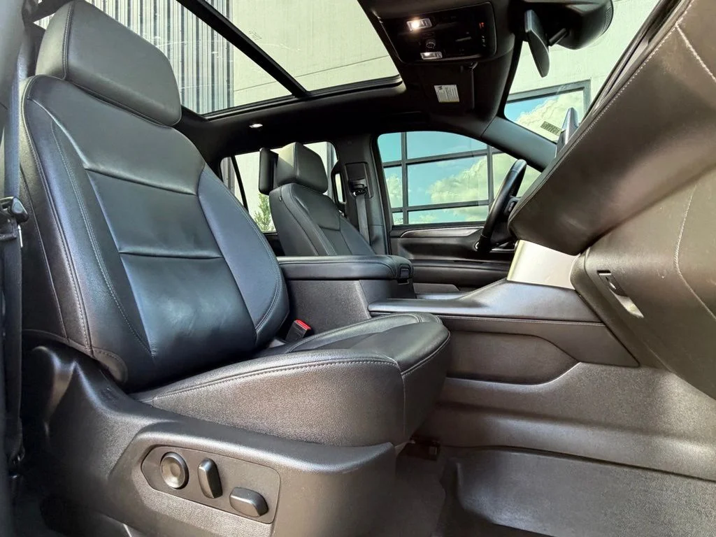 Used 2024 Gray Chevrolet Z71 image 21