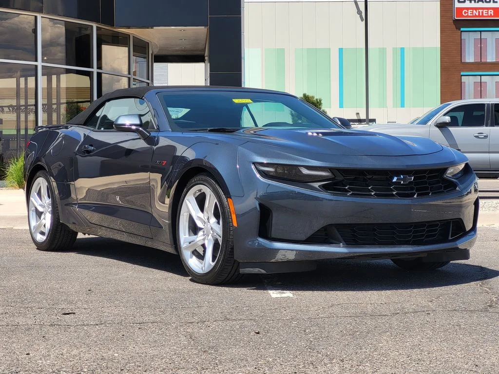 Used 2023 Shadow Gray Metallic Chevrolet LT1 image 2