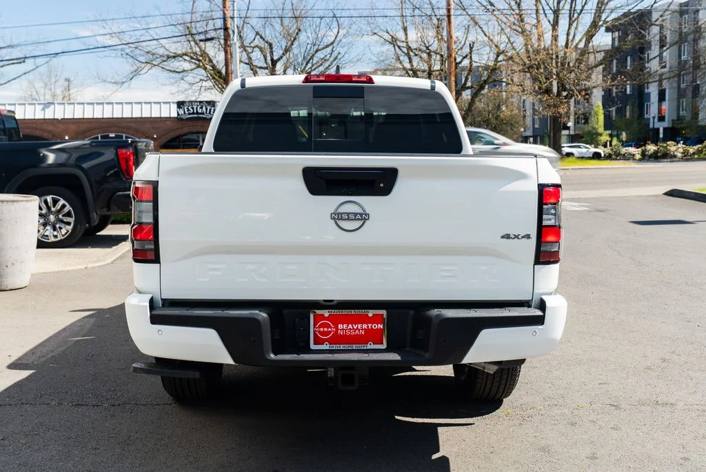 New 2026 Glacier White Nissan Crew Cab SV image 5