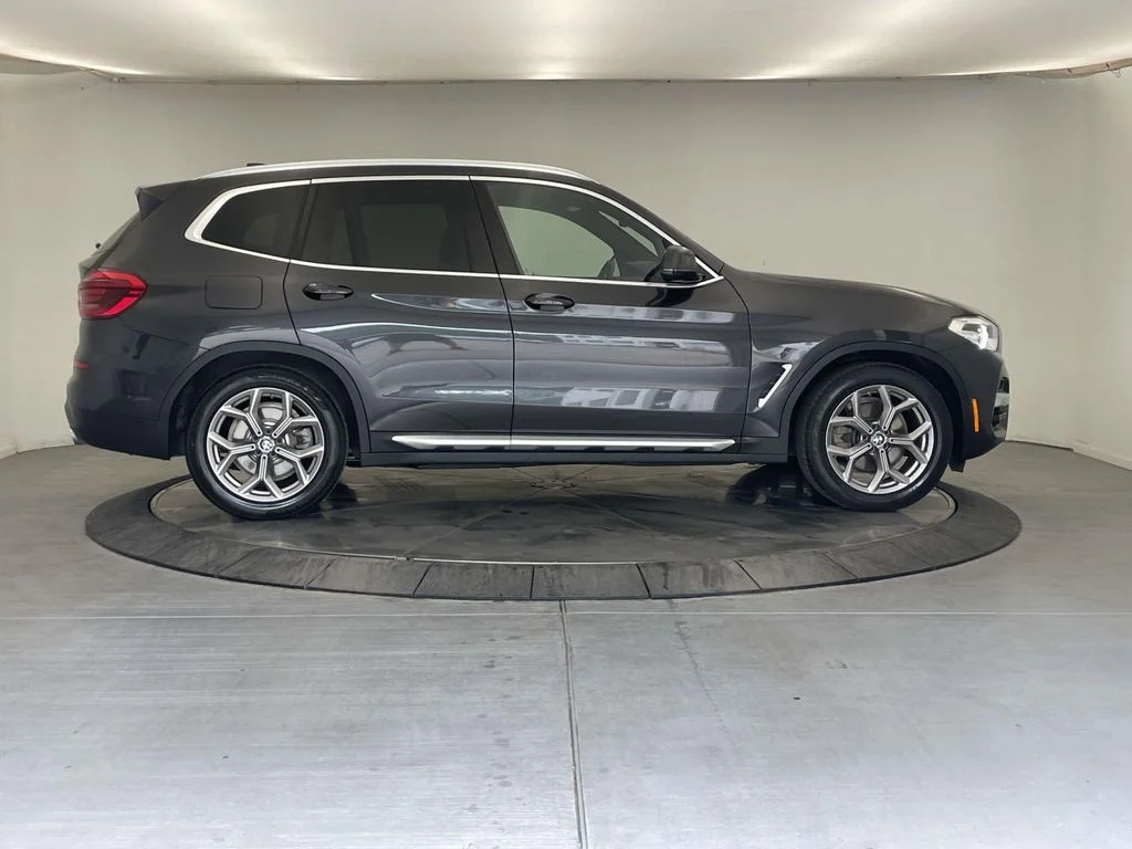 Used 2020 Gray BMW xDrive30i image 6