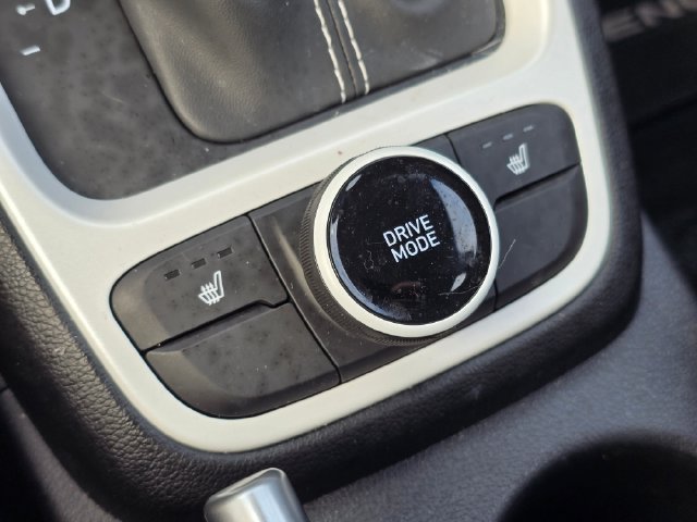 Certified Used 2025 Black Hyundai Limited image 33