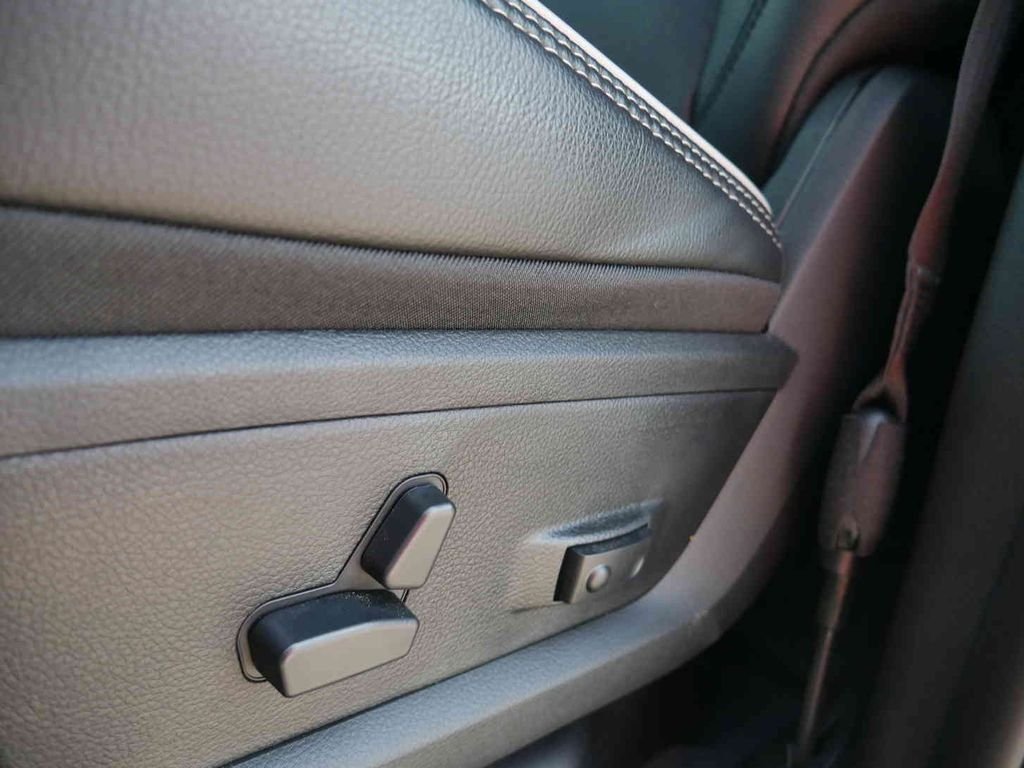 New 2026 Forged Blue Metallic Exterior Paint RAM LARAMIE image 31