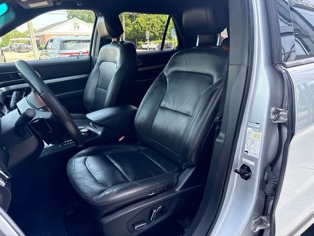 Used 2016 Gray Ford XLT image 9