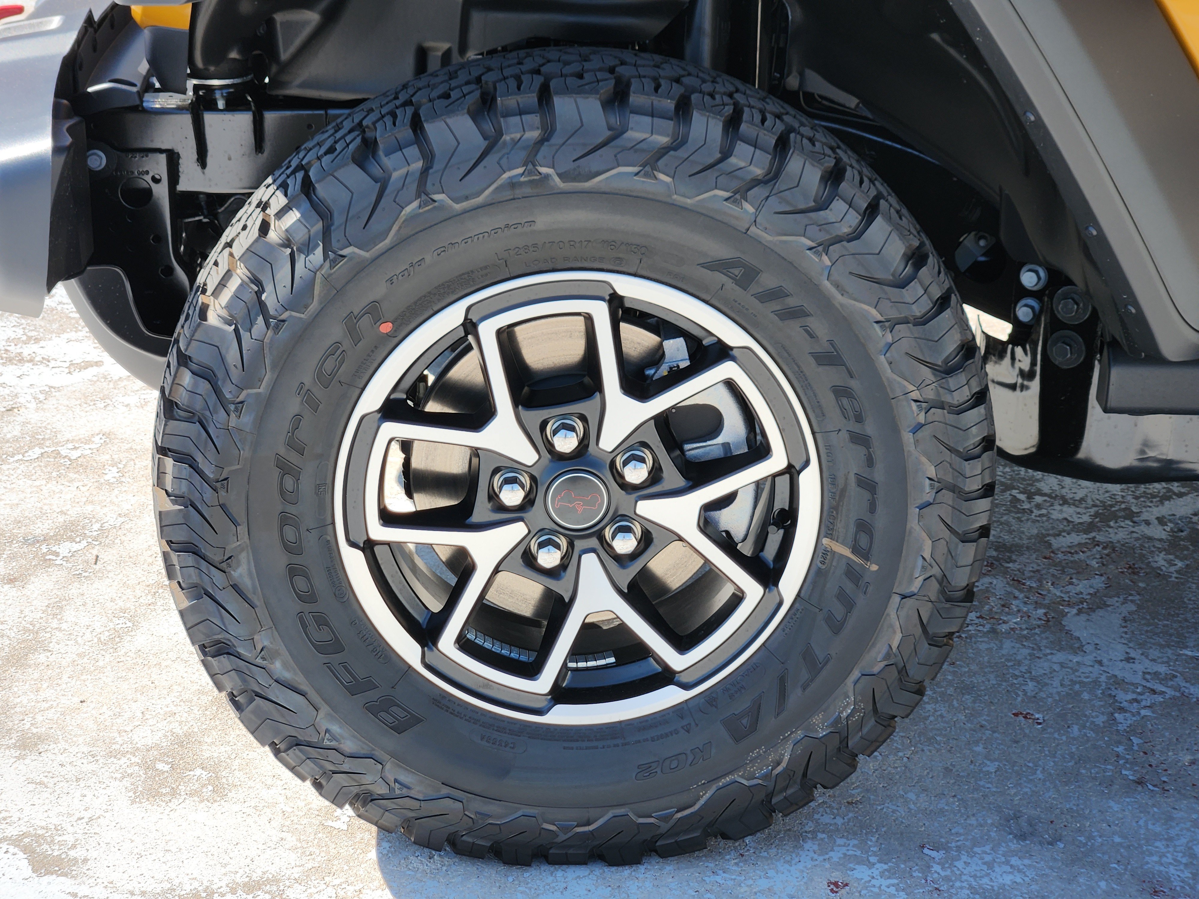 New 2026 Goldilocks Exterior Paint Jeep Rubicon image 10
