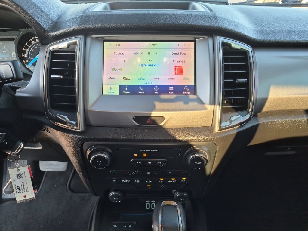 Used 2020 Blue Ford XLT image 26