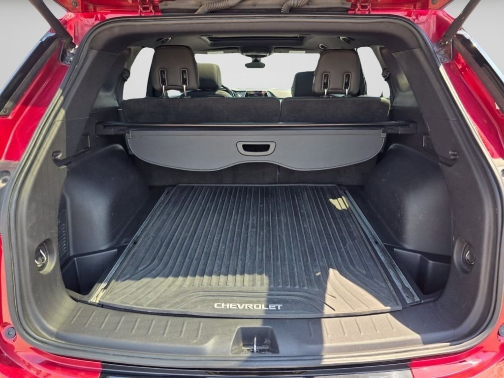 Used 2019 Cajun Red Tintcoat Chevrolet RS image 32
