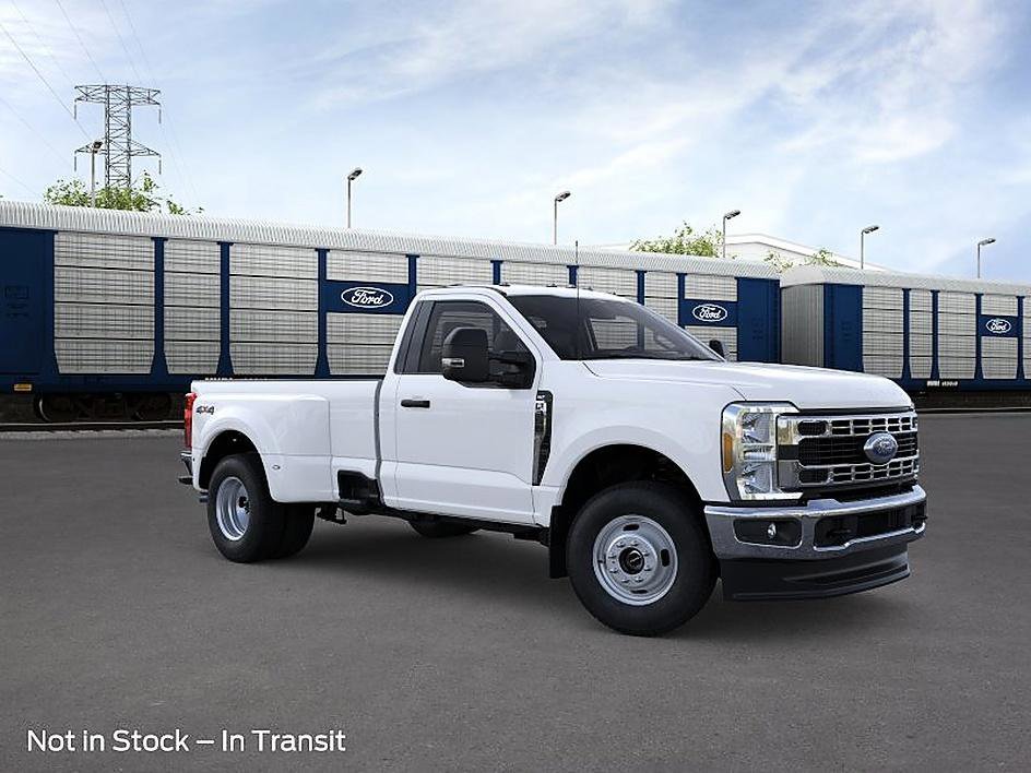 New 2026 Oxford White Ford F-350® XLT image 7
