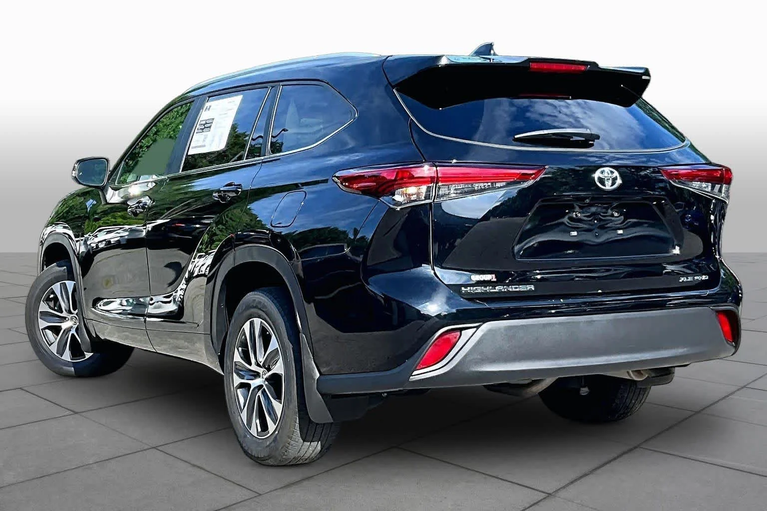 Used 2023 Midnight Black Metallic Toyota XLE image 12