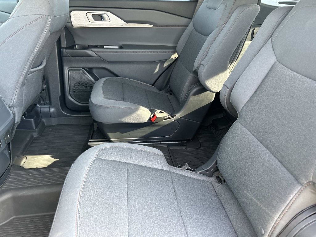 Certified Used 2026 Carbonized Gray Metallic Ford Active image 18