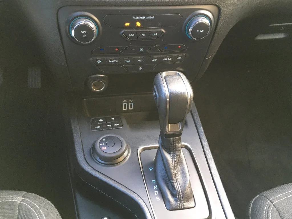 Used 2020 Silver Ford XLT image 18