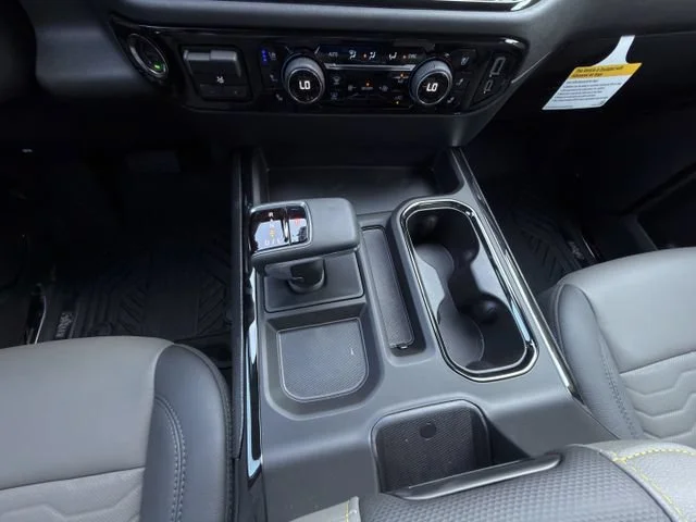 2026 Chevrolet Silverado 1500 ZR2 - Photo 17