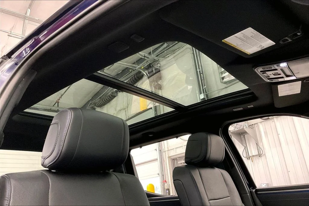 Certified Used 2023 Blue Toyota Platinum image 27