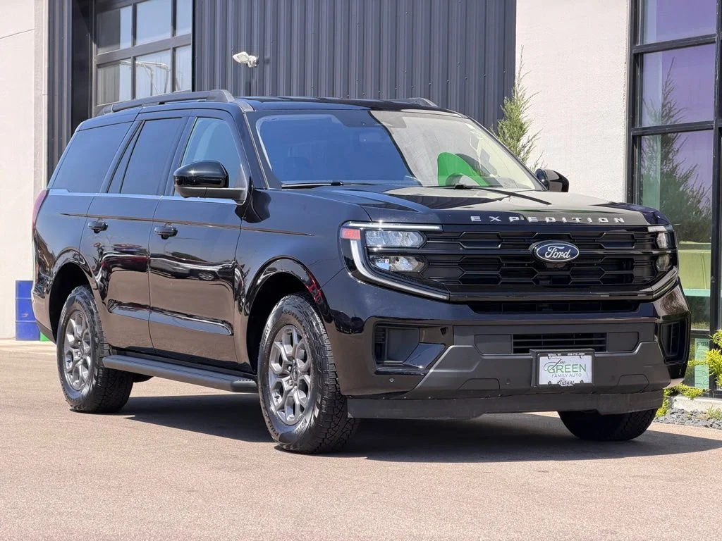 Used 2025 Black Ford Active image 3