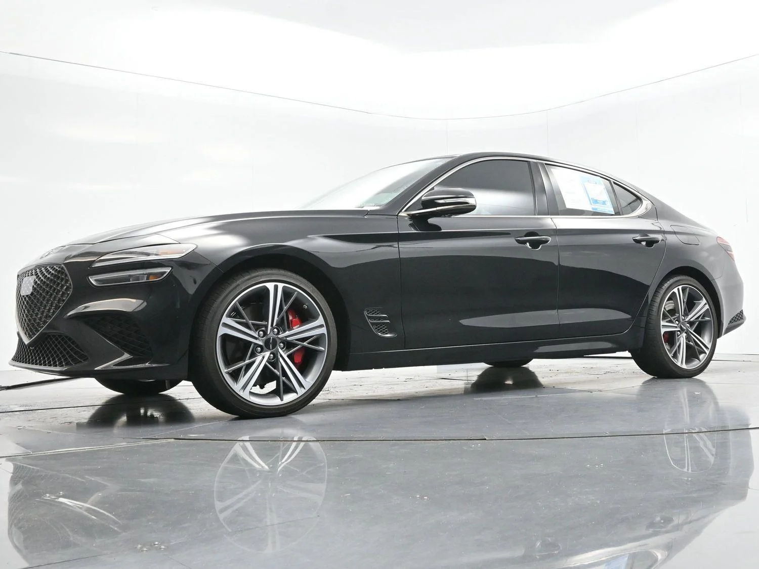 Used 2025 Vik Black Genesis 3.3T Sport Advanced image 51