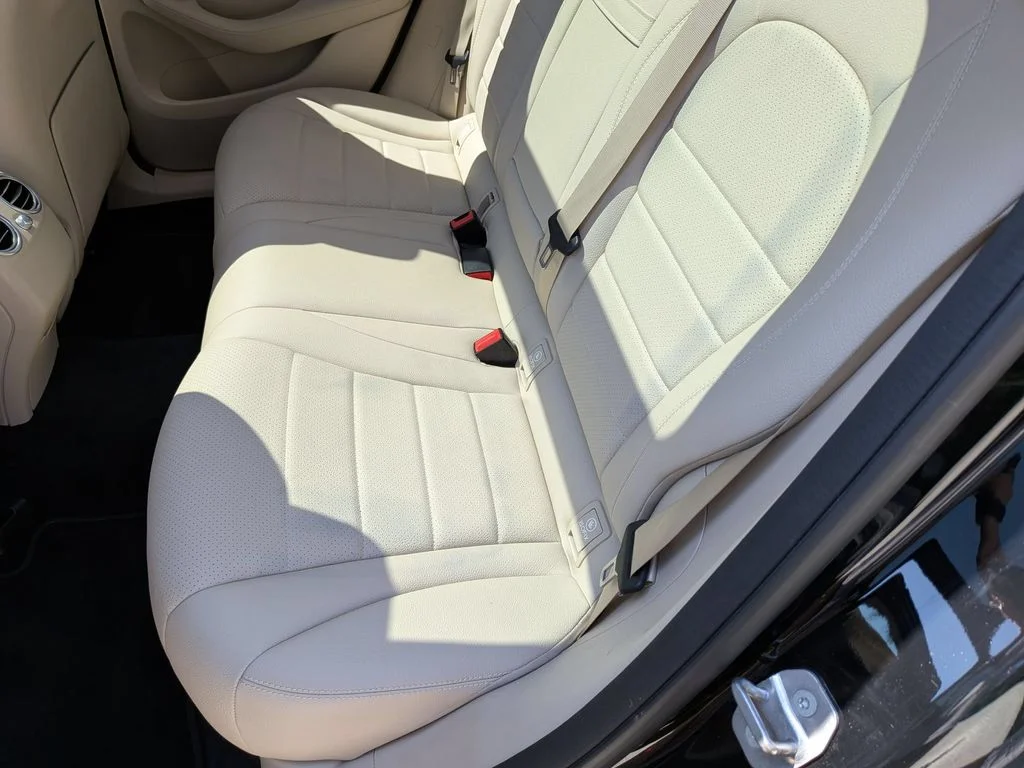 Used 2020 Black Mercedes-Benz GLC 300 image 30