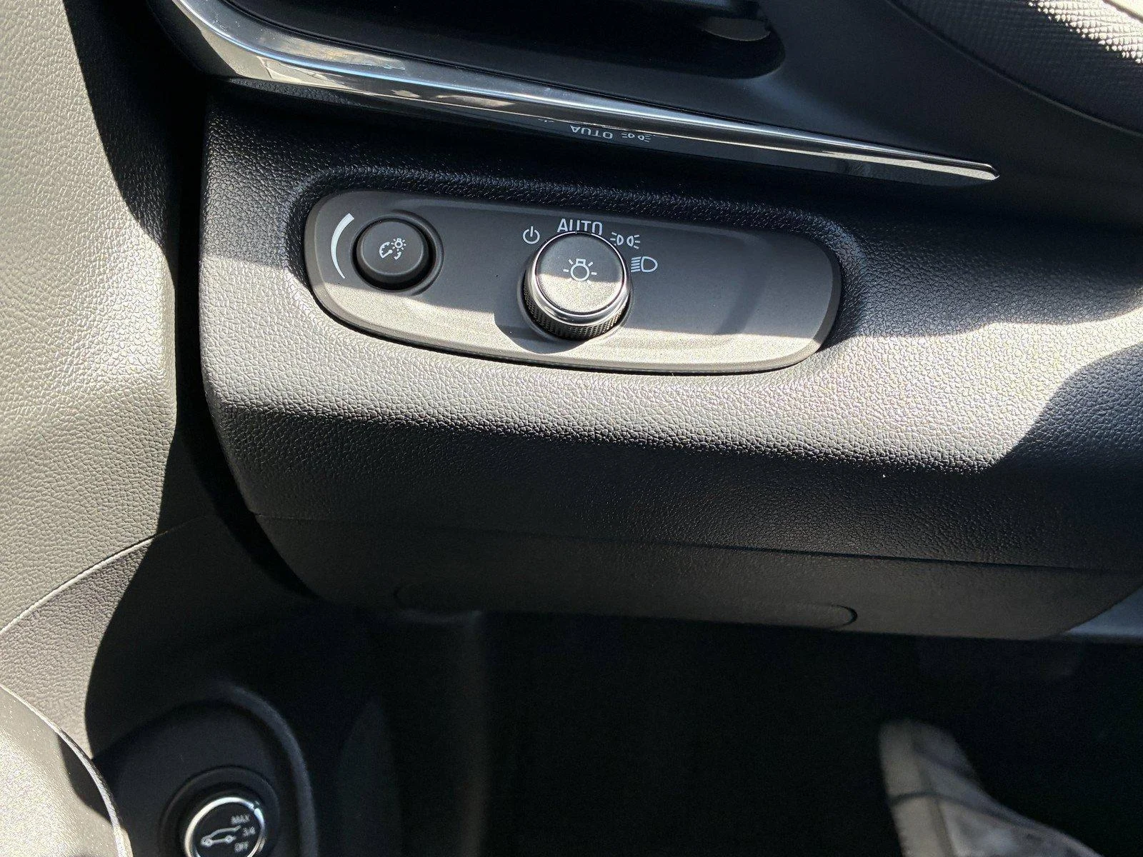 New 2026 Ocean Blue Metallic Buick Preferred image 25