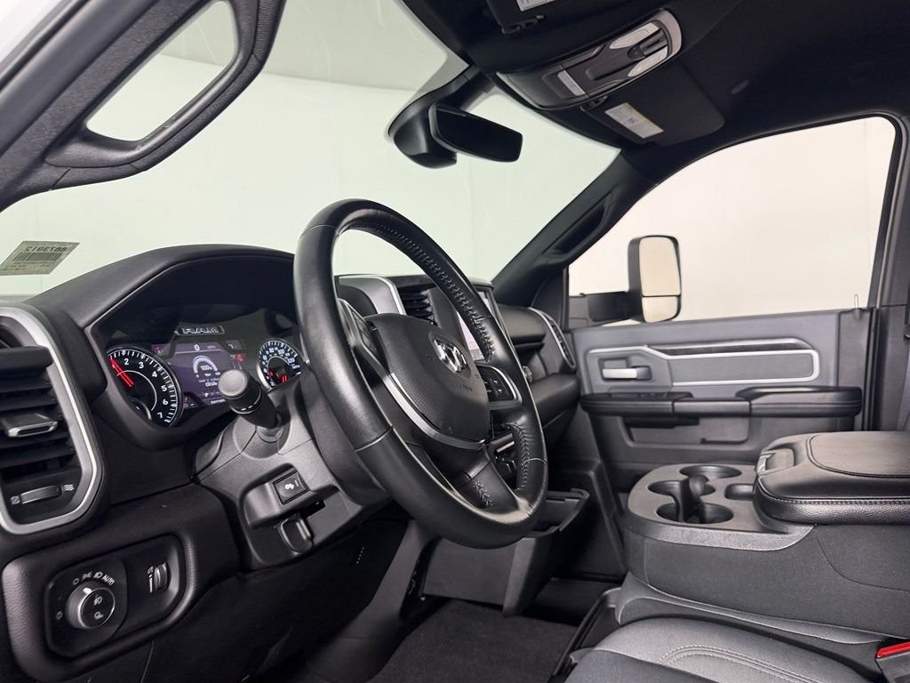 Used 2022 White Ram Big Horn image 22