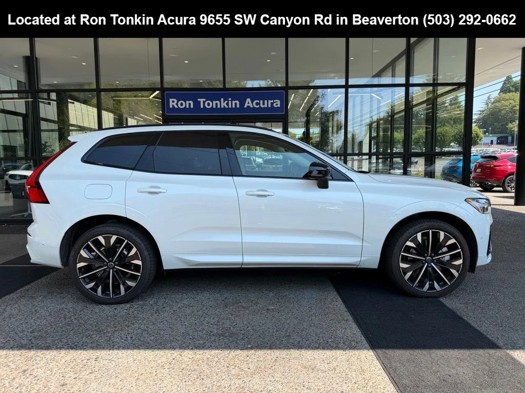Used 2026 Crystal White Volvo T8 Ultra image 8
