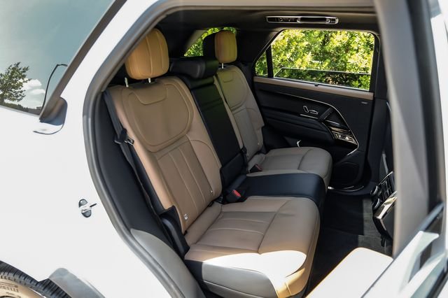 Certified Used 2025 White Land Rover Autobiography image 44