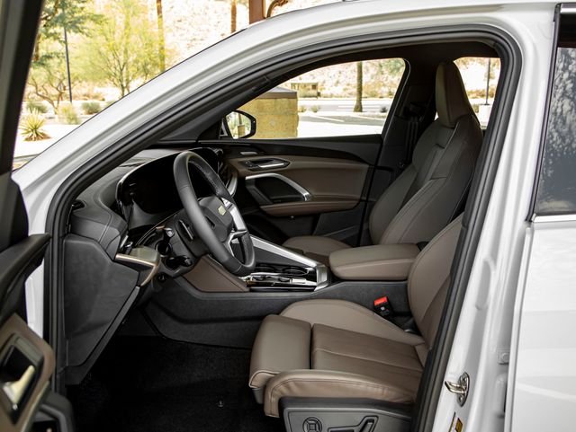 Used 2025 Glacier White Audi 2.0T Premium Plus image 14
