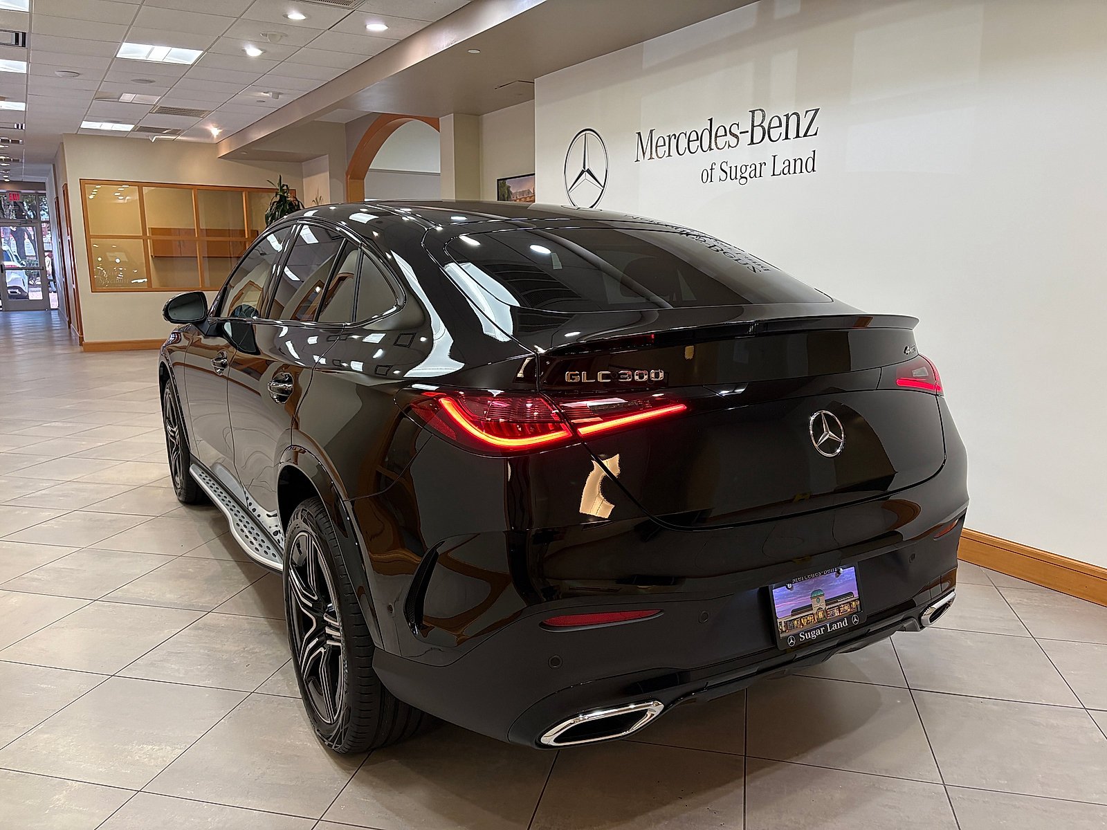 New 2027 Black Mercedes-Benz GLC 300 image 27