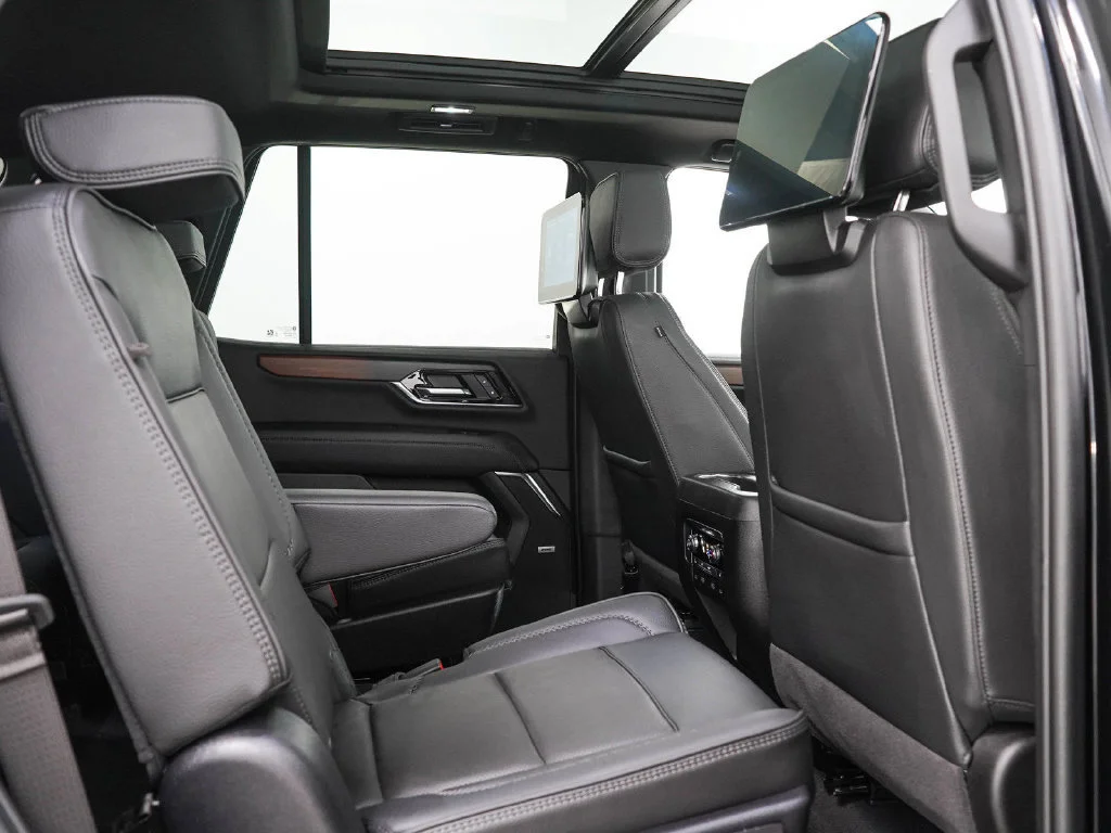 Used 2025 Onyx Black GMC Denali image 13