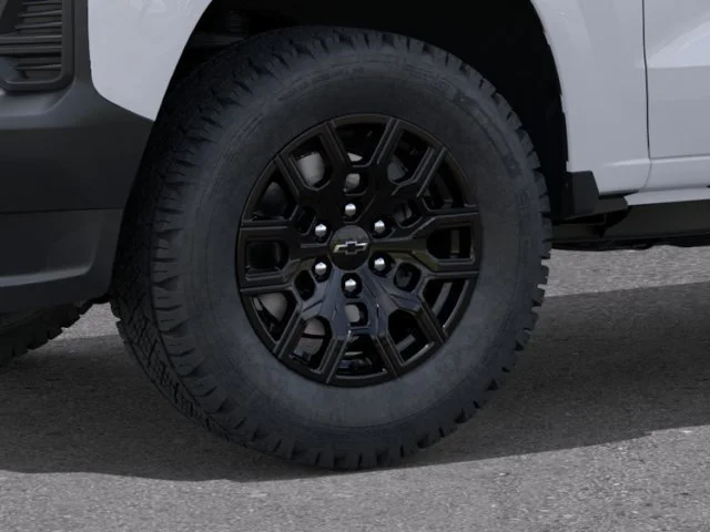 New 2026 Summit White Chevrolet WT image 9