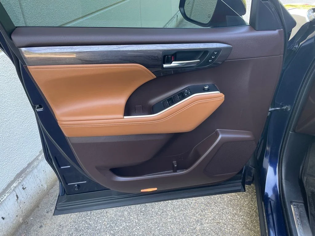 Used 2021 Blue Toyota Platinum image 11