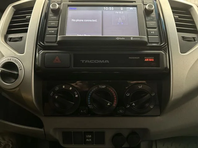 Used 2015 Red Toyota Base image 18