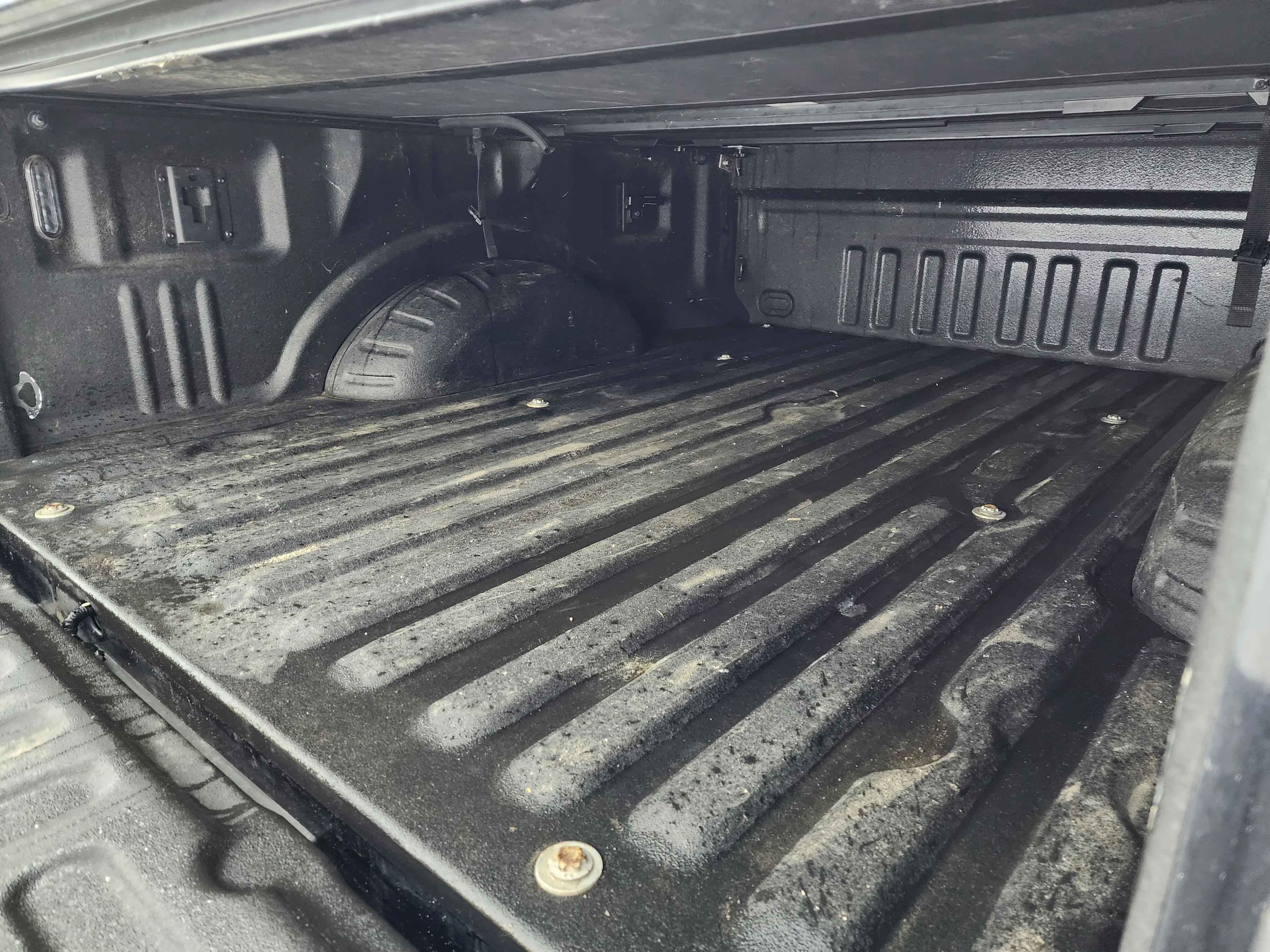 Used 2022 Agate Black Metallic Ford Lariat image 5