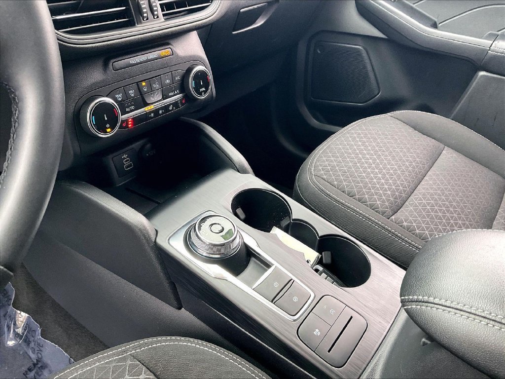 Used 2024 Black Metallic Ford Active image 19