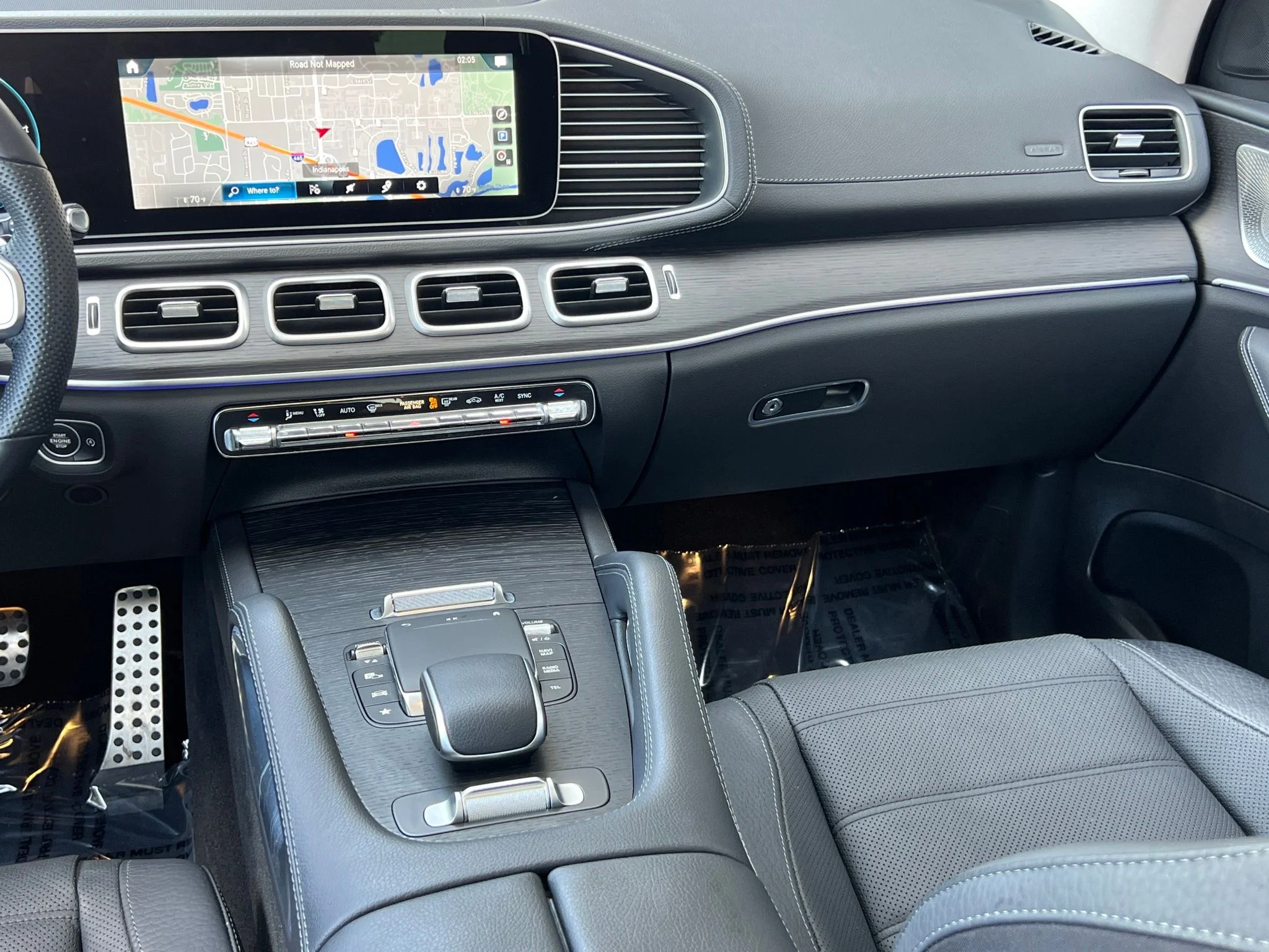 Used 2023 White Mercedes-Benz GLS 580 image 29