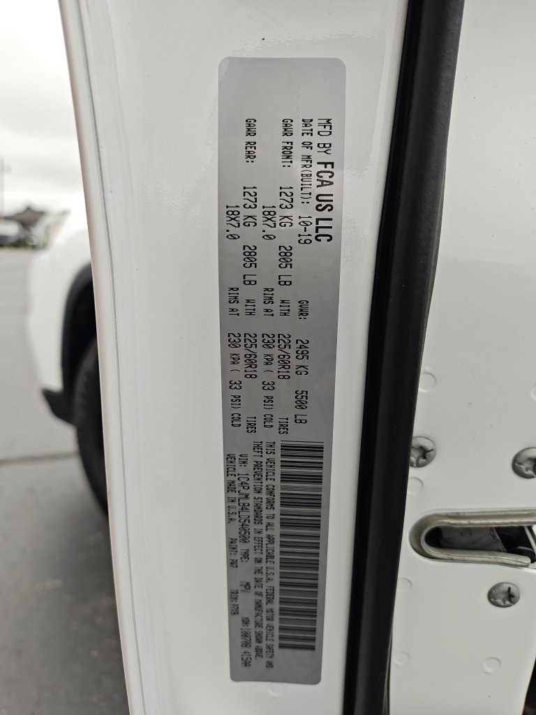 Used 2020 White Jeep Latitude Plus image 25