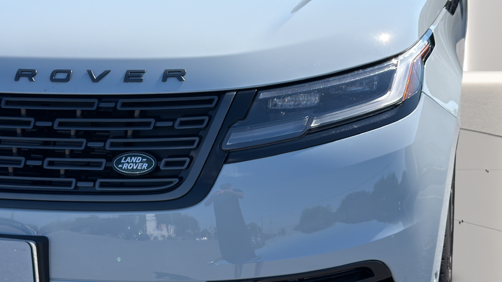 New 2026 Arroios Grey Land Rover  image 18