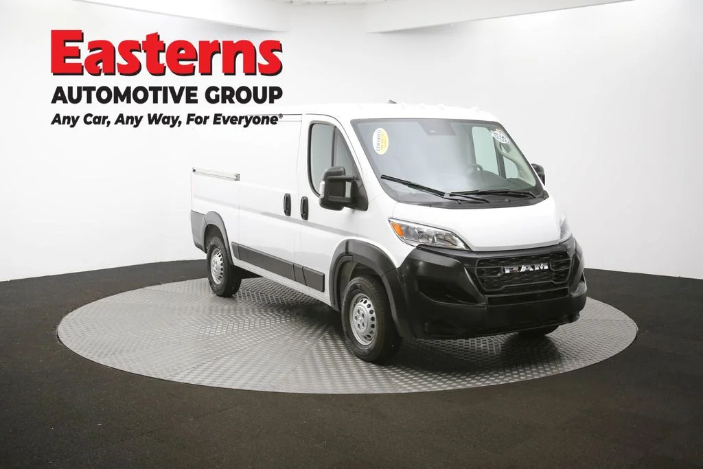 Used 2025 White Ram Base image 46