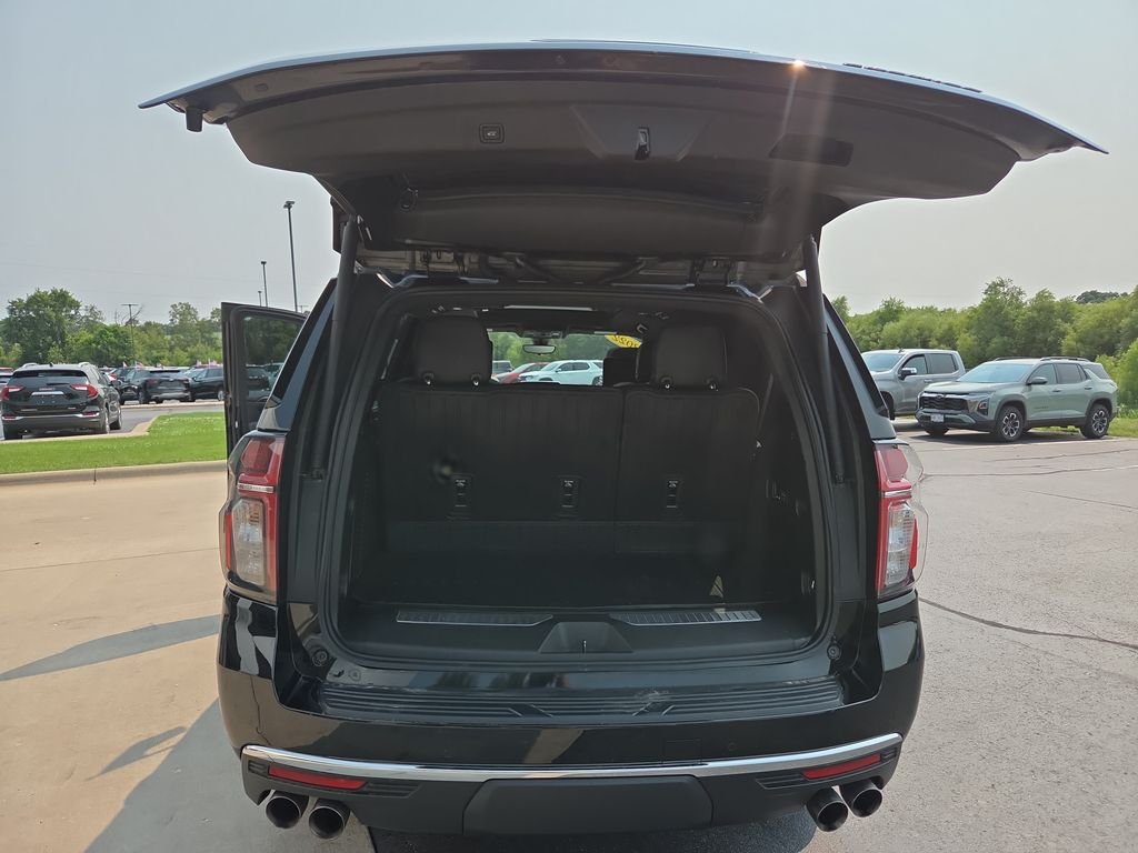 Used 2022 Black Chevrolet Premier image 32