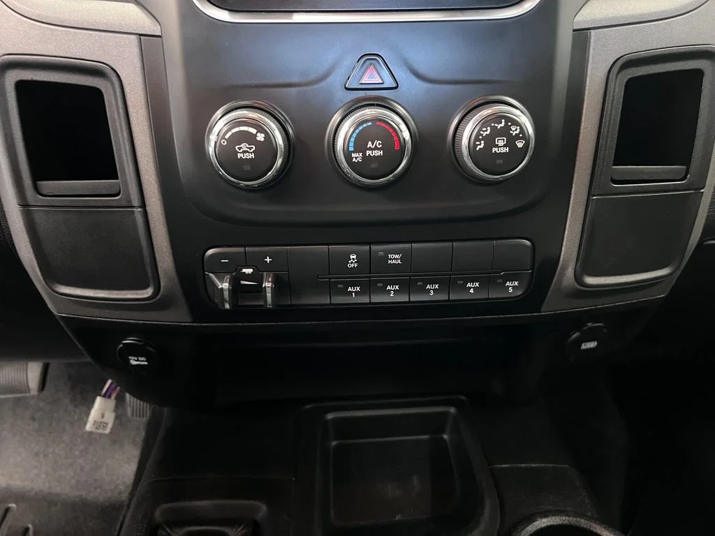 Used 2018 Bright Silver Metallic Clearcoat Ram Tradesman image 15