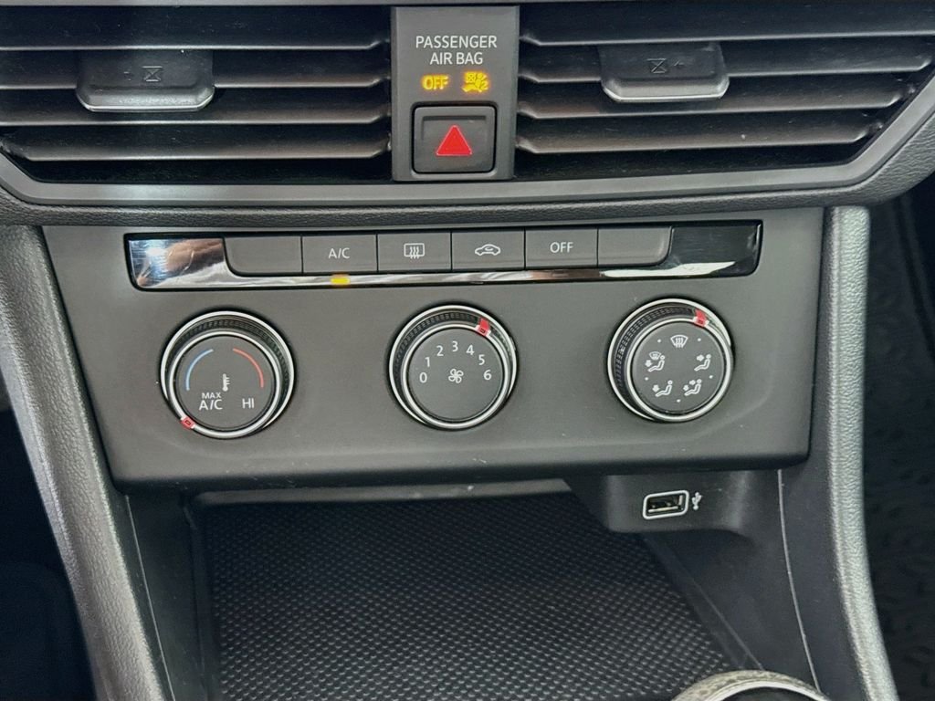 Used 2019 Tornado Red Volkswagen S image 7
