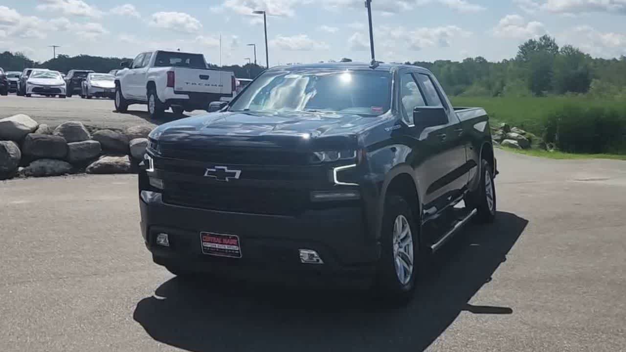 Used 2022 Black Chevrolet RST image 7