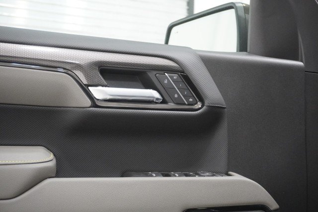 2026 Chevrolet Silverado 1500 ZR2 - Photo 17