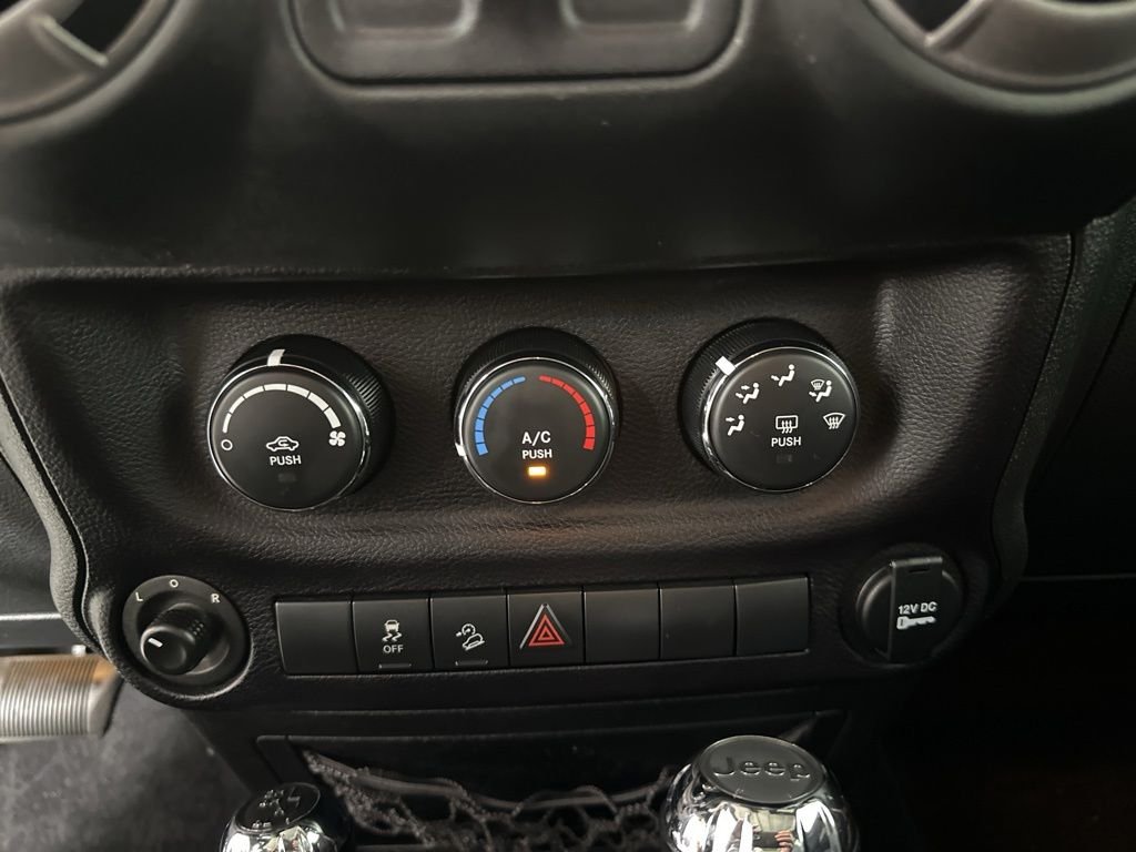 Used 2015 Silver Jeep Willys Wheeler image 22
