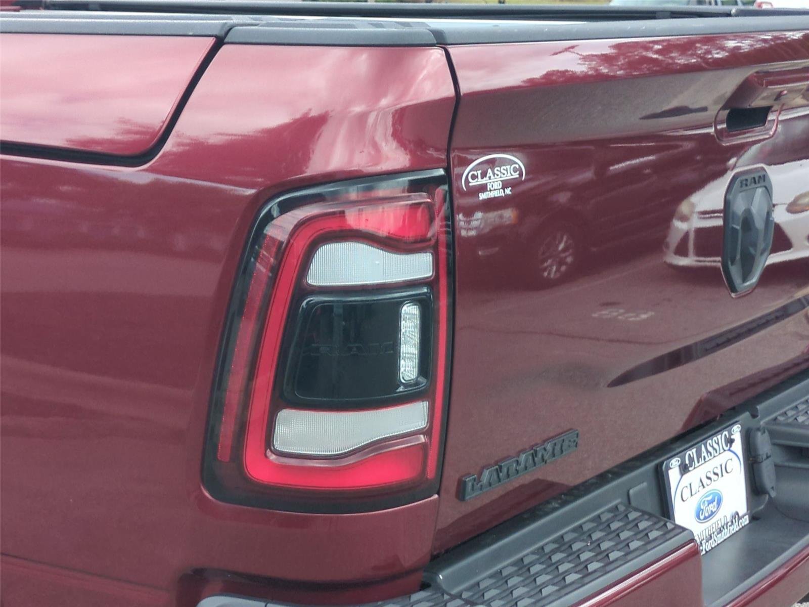 Used 2022 Delmonico Red Pearlcoat Ram Laramie image 12