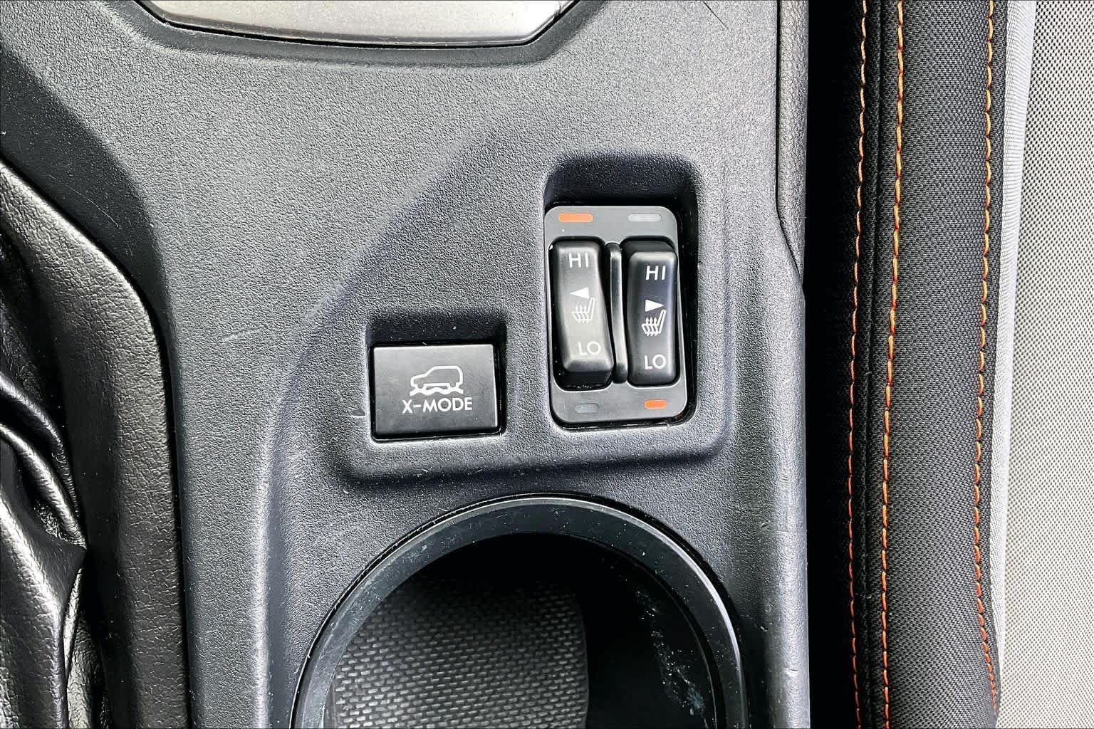 Used 2018 Dark Gray Metallic Subaru Premium image 34