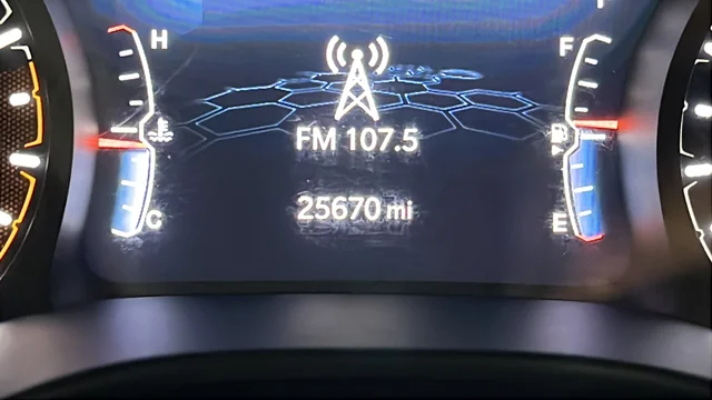 Used 2024 Silver Jeep Latitude image 32