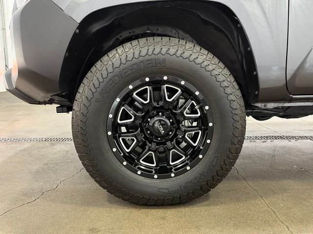 Certified Used 2022 Gray Toyota SR image 21