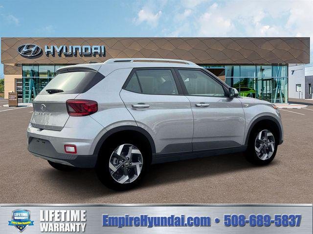 New 2026 Shimmering Silver Hyundai SEL image 8